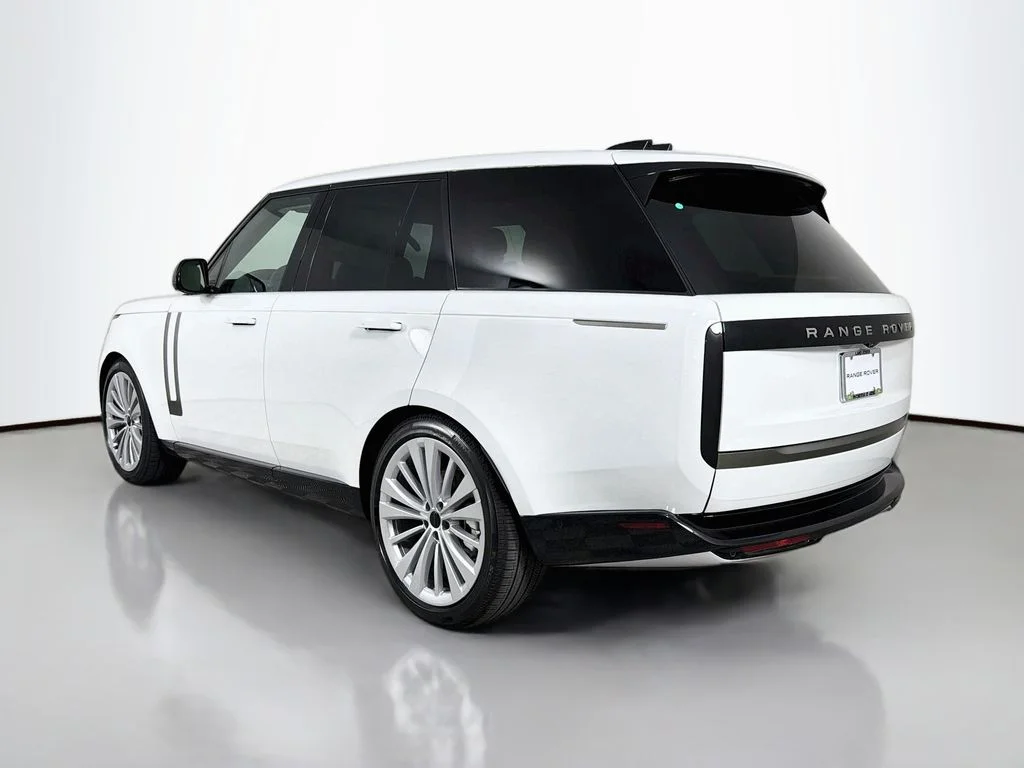 New 2026 Fuji White Land Rover SE image 7