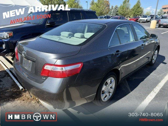 Used 2008 Magnetic Gray Metallic Toyota LE image 4