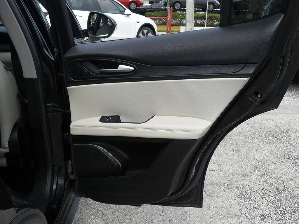 Used 2019 Black Alfa Romeo Base image 22
