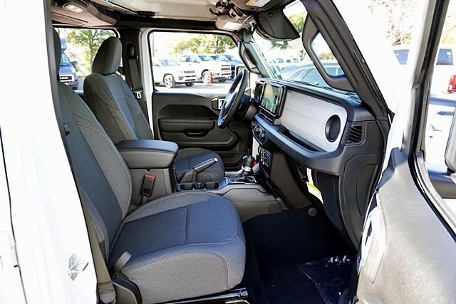 New 2026 Bright White Clear-Coat Exterior Paint Jeep Sport S image 17