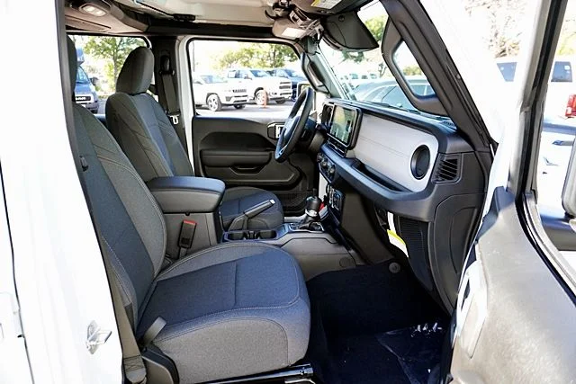 New 2026 Bright White Clear-Coat Exterior Paint Jeep Sport S image 17