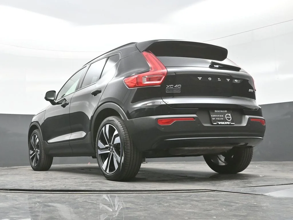 Certified Used 2025 Onyx Black Volvo Ultra image 25