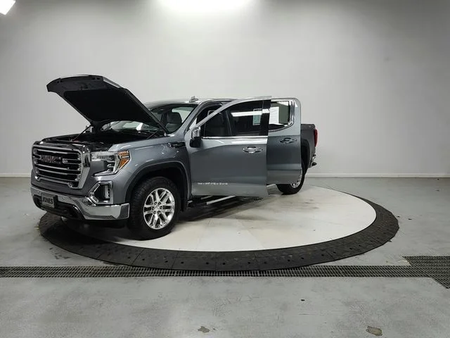 Used 2019 Gray GMC SLT image 11