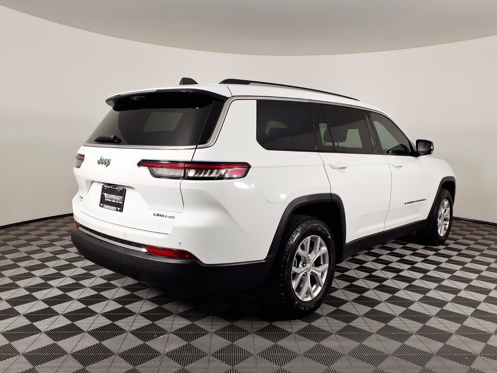 Used 2024 Bright White Clearcoat Jeep Limited image 4