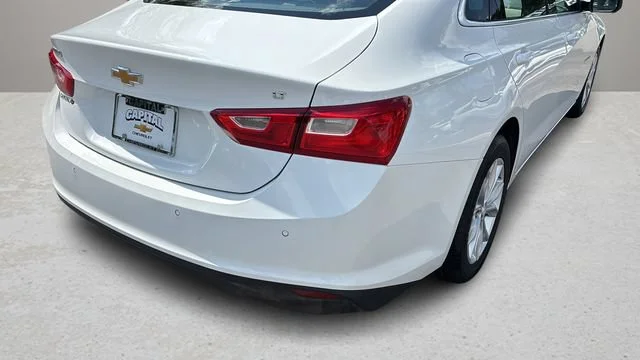 Used 2025 Summit White Chevrolet 1LT image 40