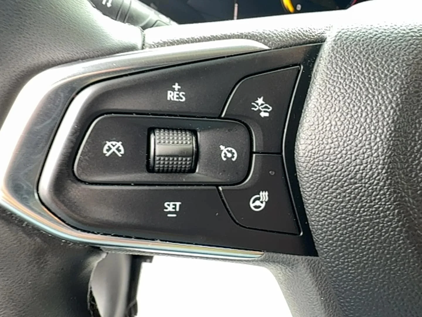 Used 2025 Mosaic Black Metallic Chevrolet LT image 15