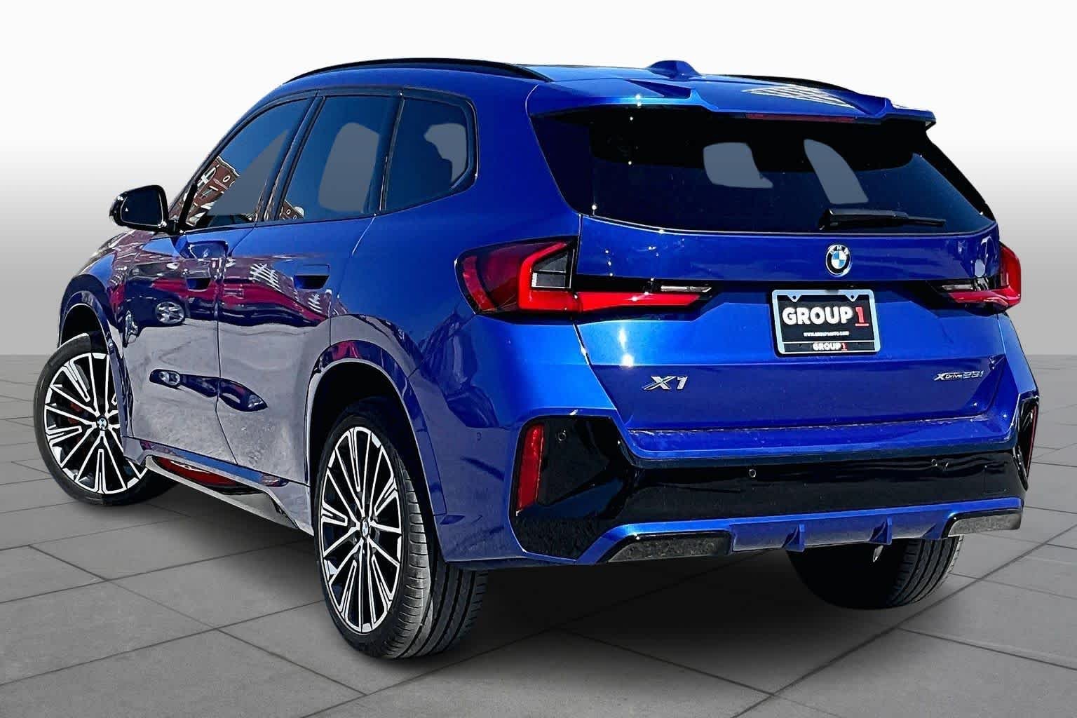 Used 2025 Portimao Blue Metallic BMW xDrive28i image 9