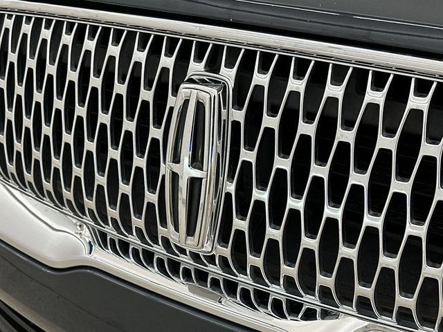 Certified Used 2019 Green Lincoln Standard image 39