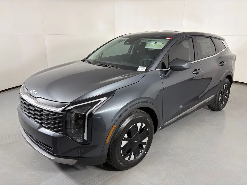 New 2027 Gravity Gray Kia LX image 4