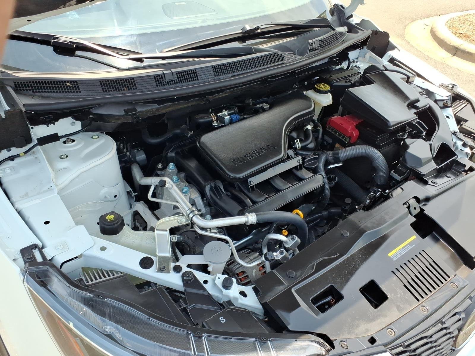 Used 2022 Pearl White Tricoat Nissan SL image 31