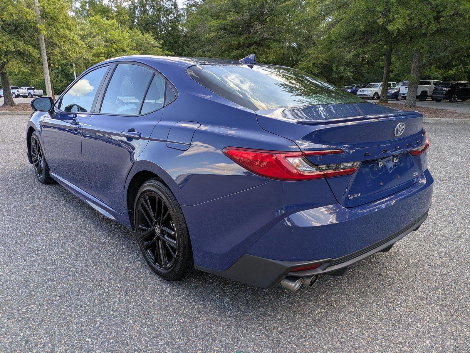 Used 2025  Toyota SE image 6