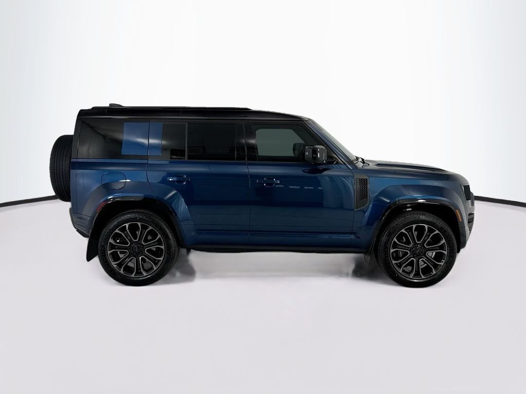 New 2026 Sargasso Blue LAND ROVER OCTA image 4