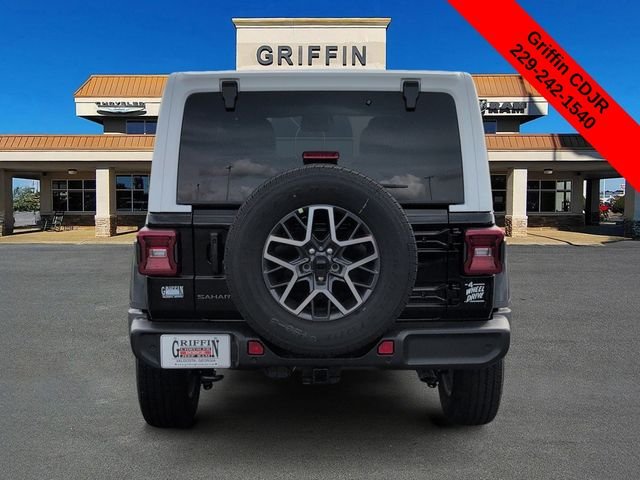 New 2026 Black Clear-Coat Exterior Paint Jeep Sahara image 8