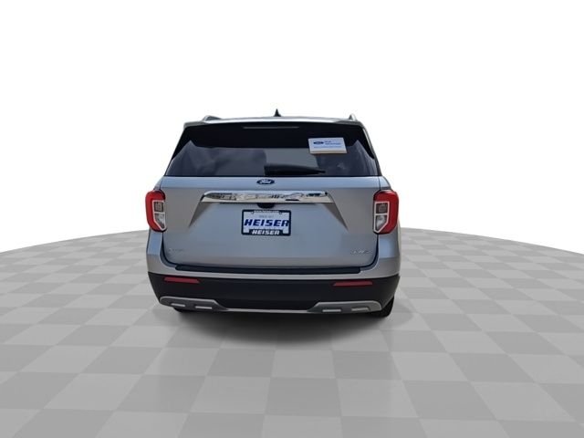 Used 2023 Silver Ford XLT image 7