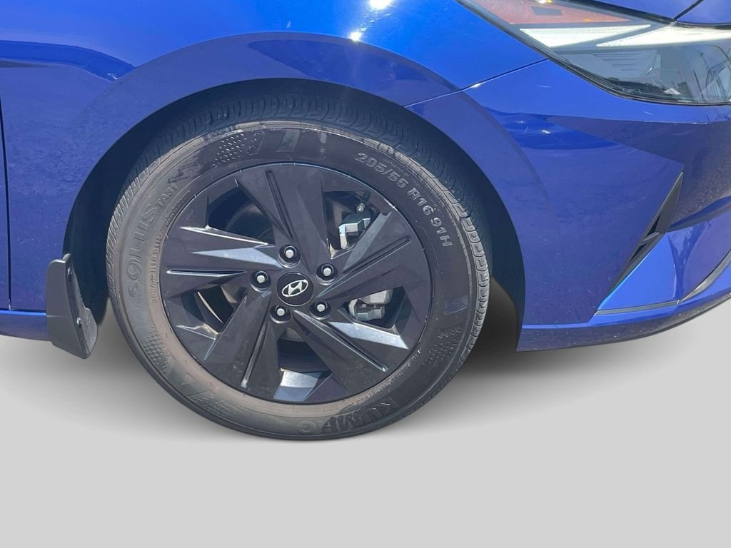 Used 2023 Blue Hyundai SEL image 9