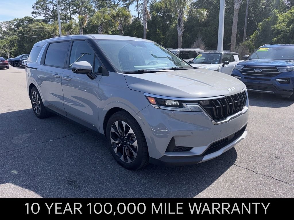 2023 Kia Sedona EX's photo