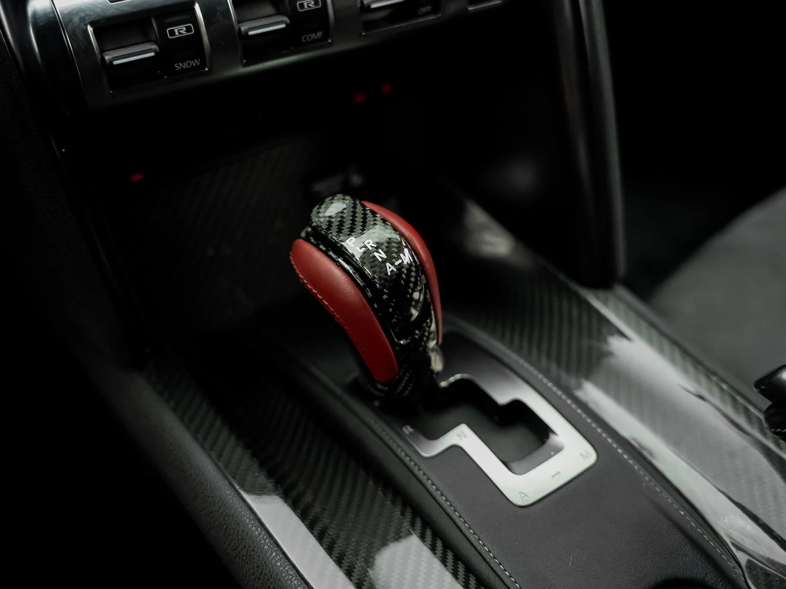 Used 2015 Red Nissan Premium image 53
