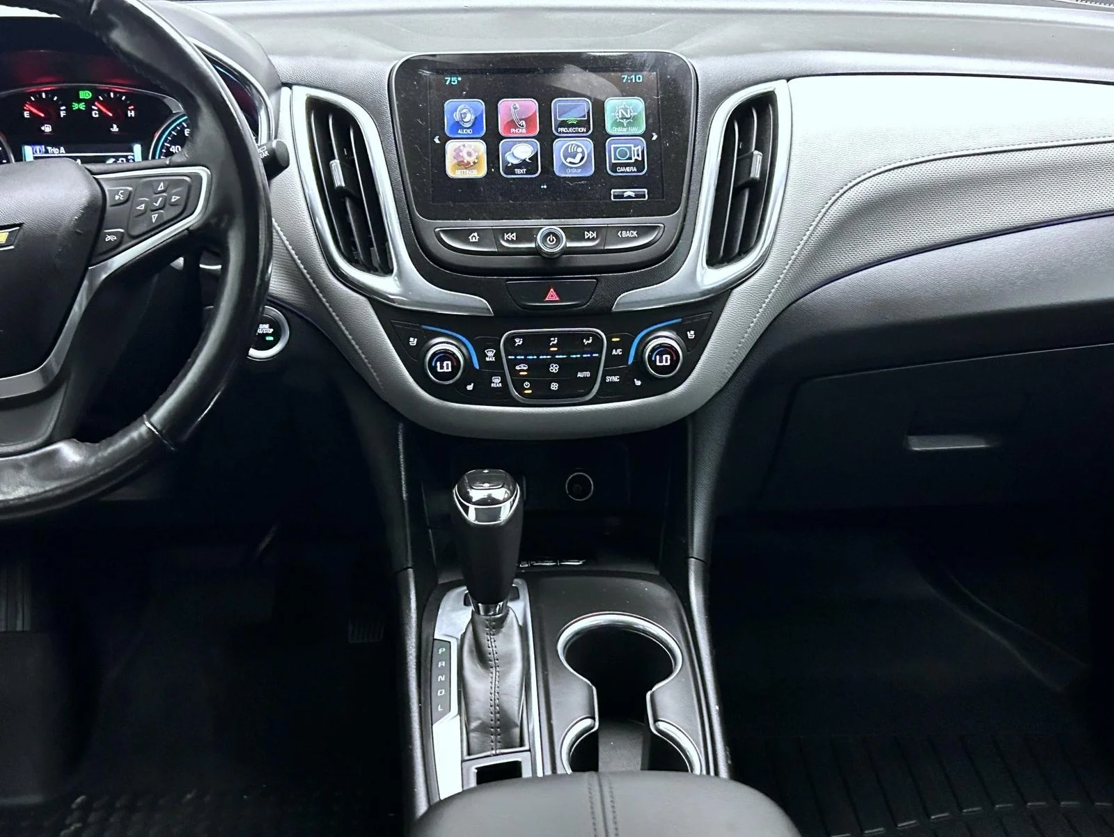 Used 2018 Silver Chevrolet Premier image 13