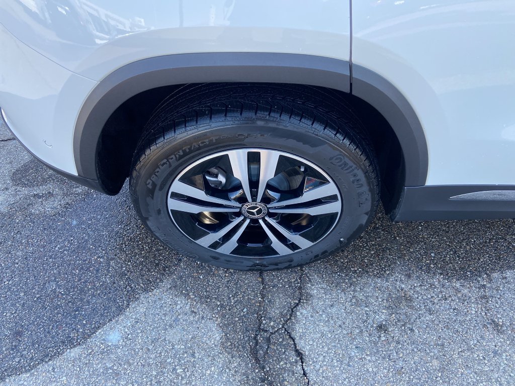 Certified Used 2026 Polar White Mercedes-Benz GLA 250 4MATIC® image 9