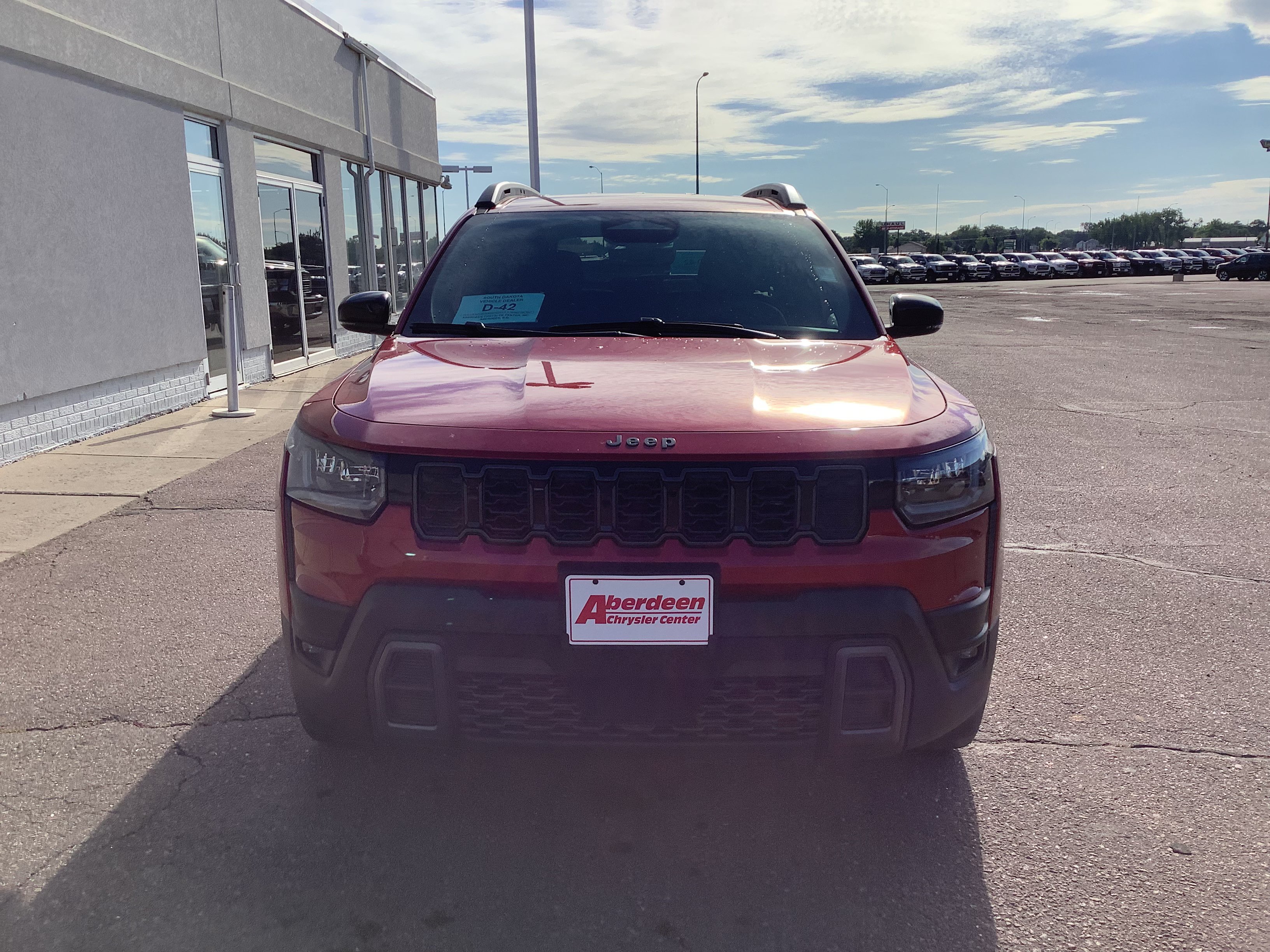 New 2026 Red Hot Pearl-Coat Exterior Paint Jeep Limited image 2