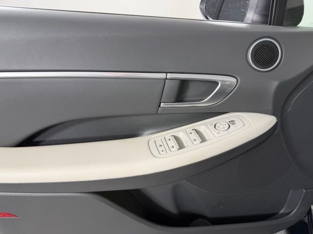 Used 2023 Carbon Blue Hyundai SEL image 14