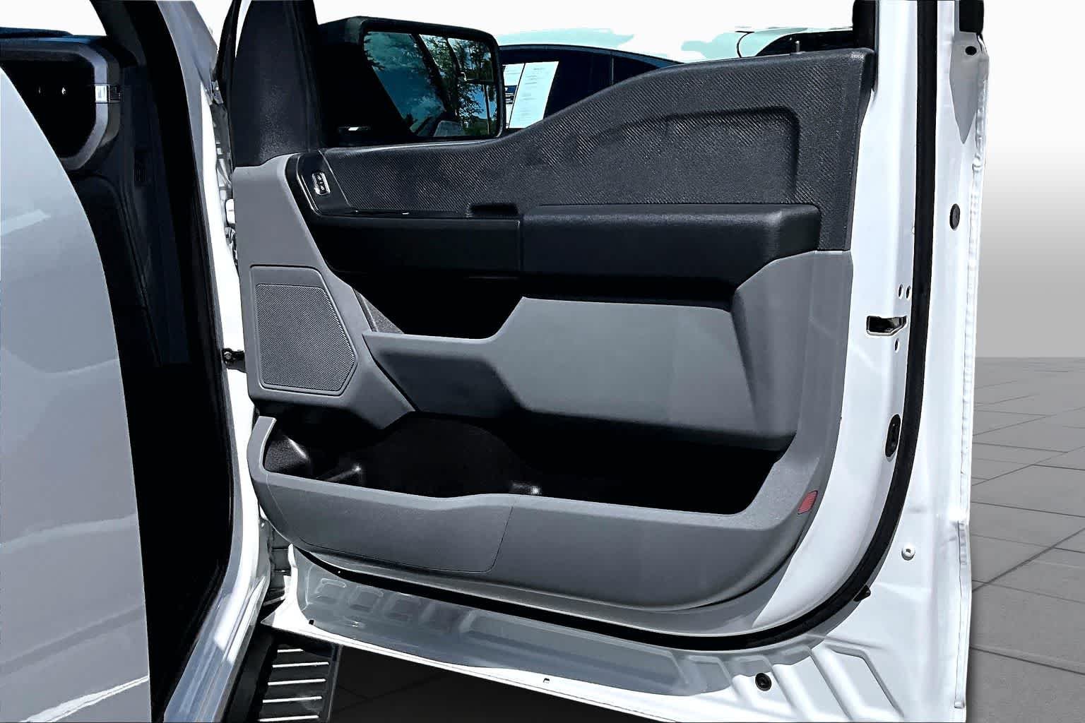 Used 2023 Oxford White Ford XL image 67