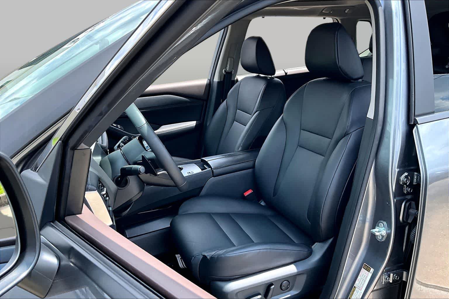 Certified Used 2023 Gun Metallic Nissan SV image 8