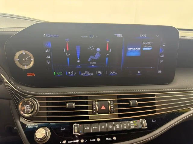 Used 2022 Silver Lexus 500 Base image 32