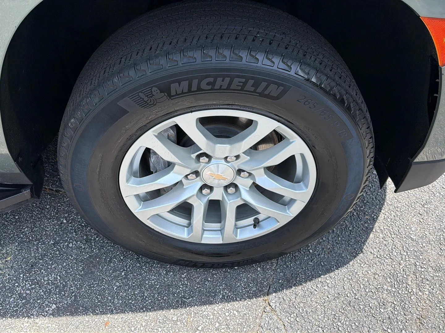 Used 2024 Silver Sage Metallic Chevrolet LT image 43