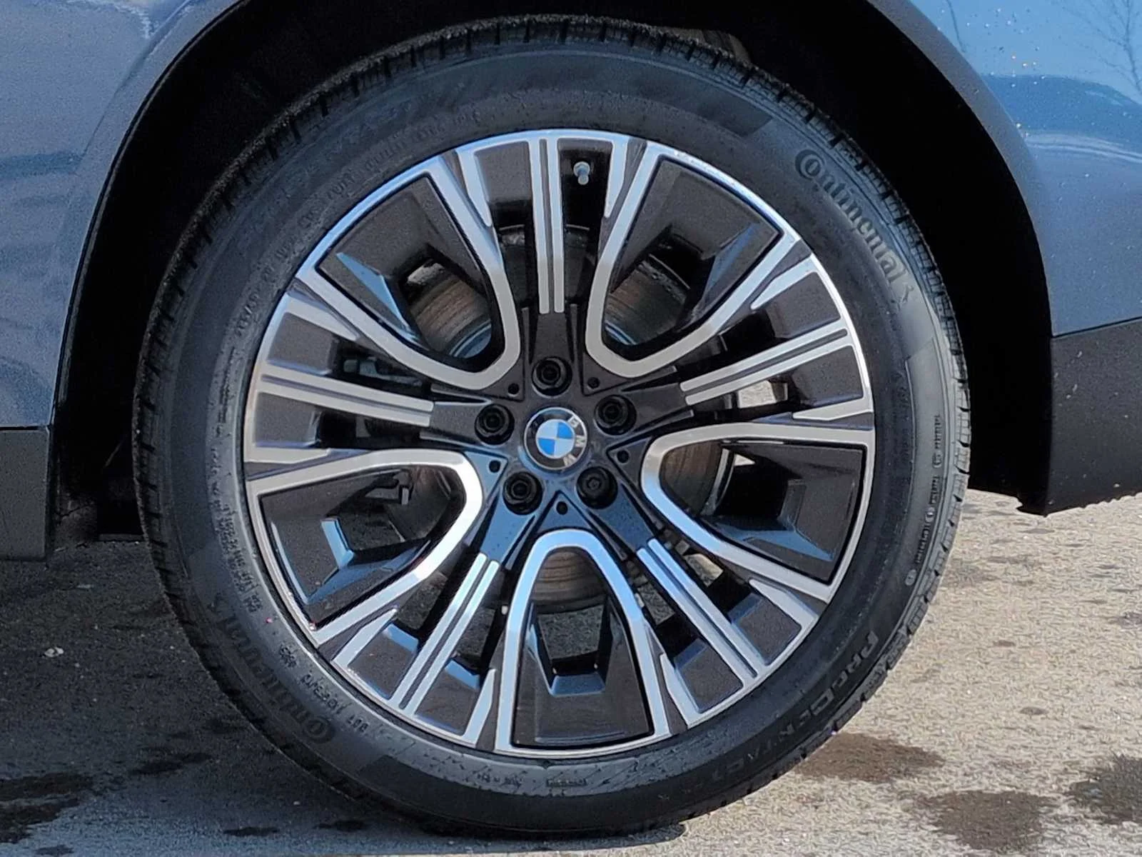 New 2026 Arctic Race Blue metallic BMW 30 xDrive image 20