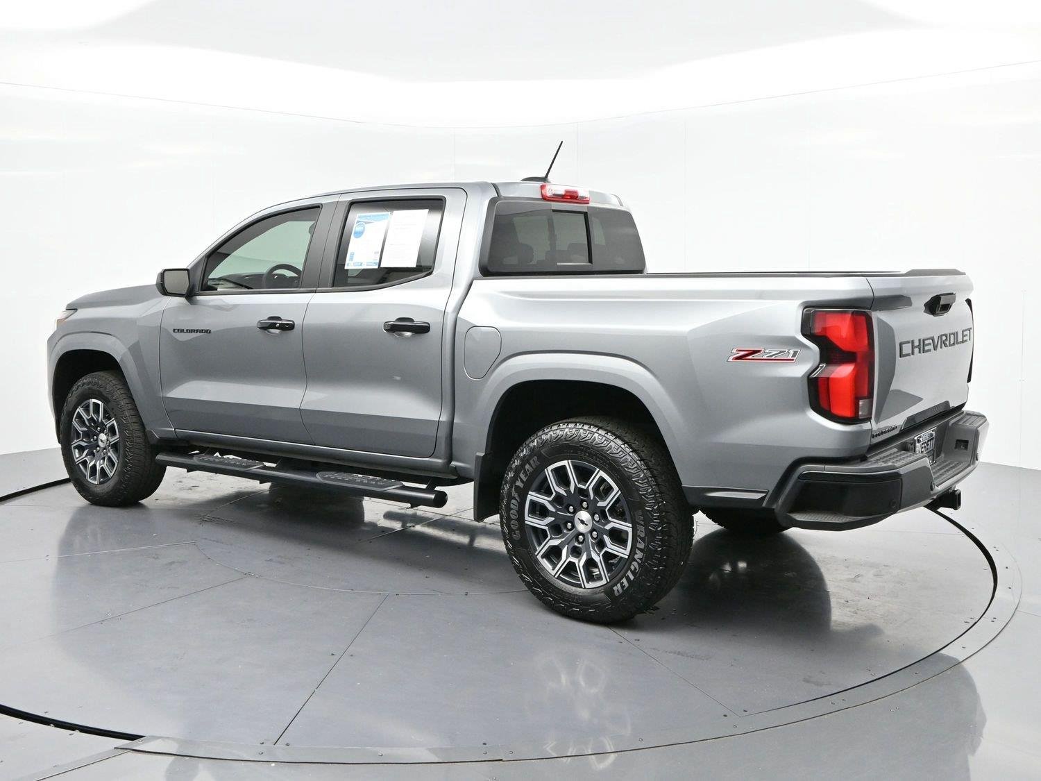 Used 2025 Sterling Gray Metallic Chevrolet Z71 image 5
