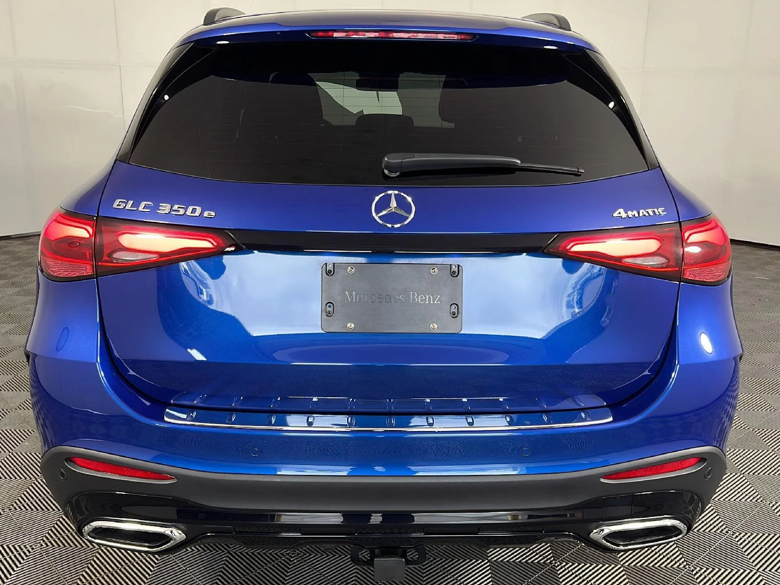 Used 2025 Starling Blue Metallic Mercedes-Benz GLC 350e image 20