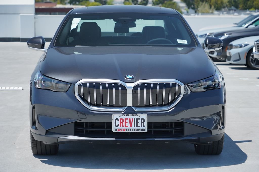 New 2027 Dark Graphite Metallic BMW 530i image 2