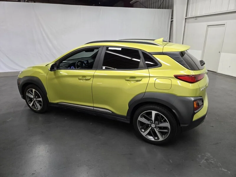 Used 2019 Lime Twist Hyundai Limited image 3