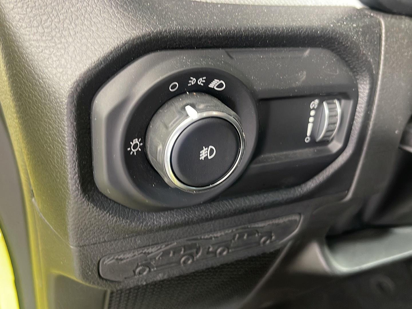 Used 2024 High Velocity Clearcoat Jeep Sport image 15