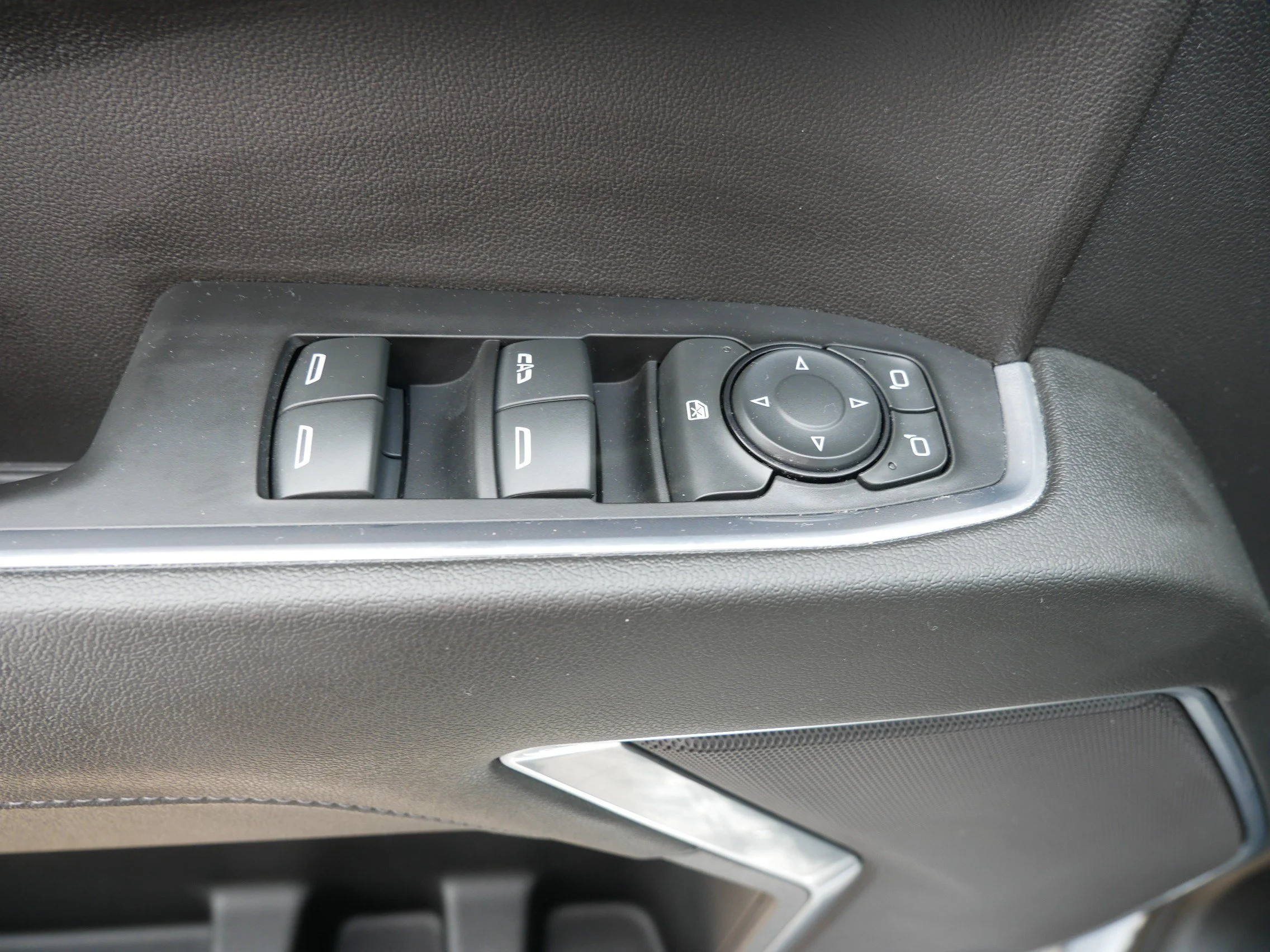 Used 2024 Sterling Gray Metallic Chevrolet RST image 20