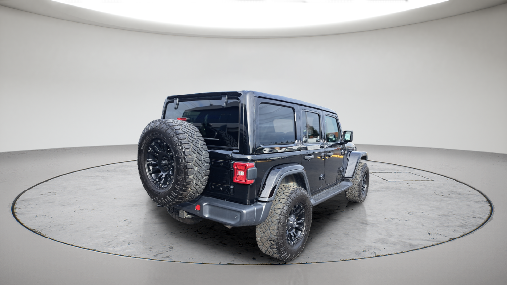 Used 2020 Black Jeep Unlimited Sahara Altitude image 4