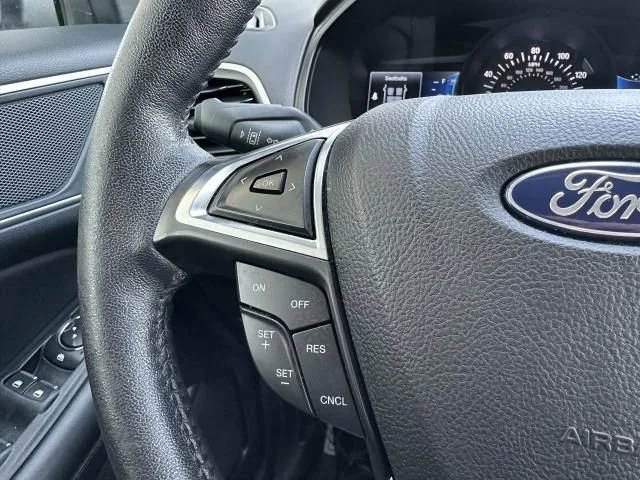 Used 2022 Silver Ford SEL image 56