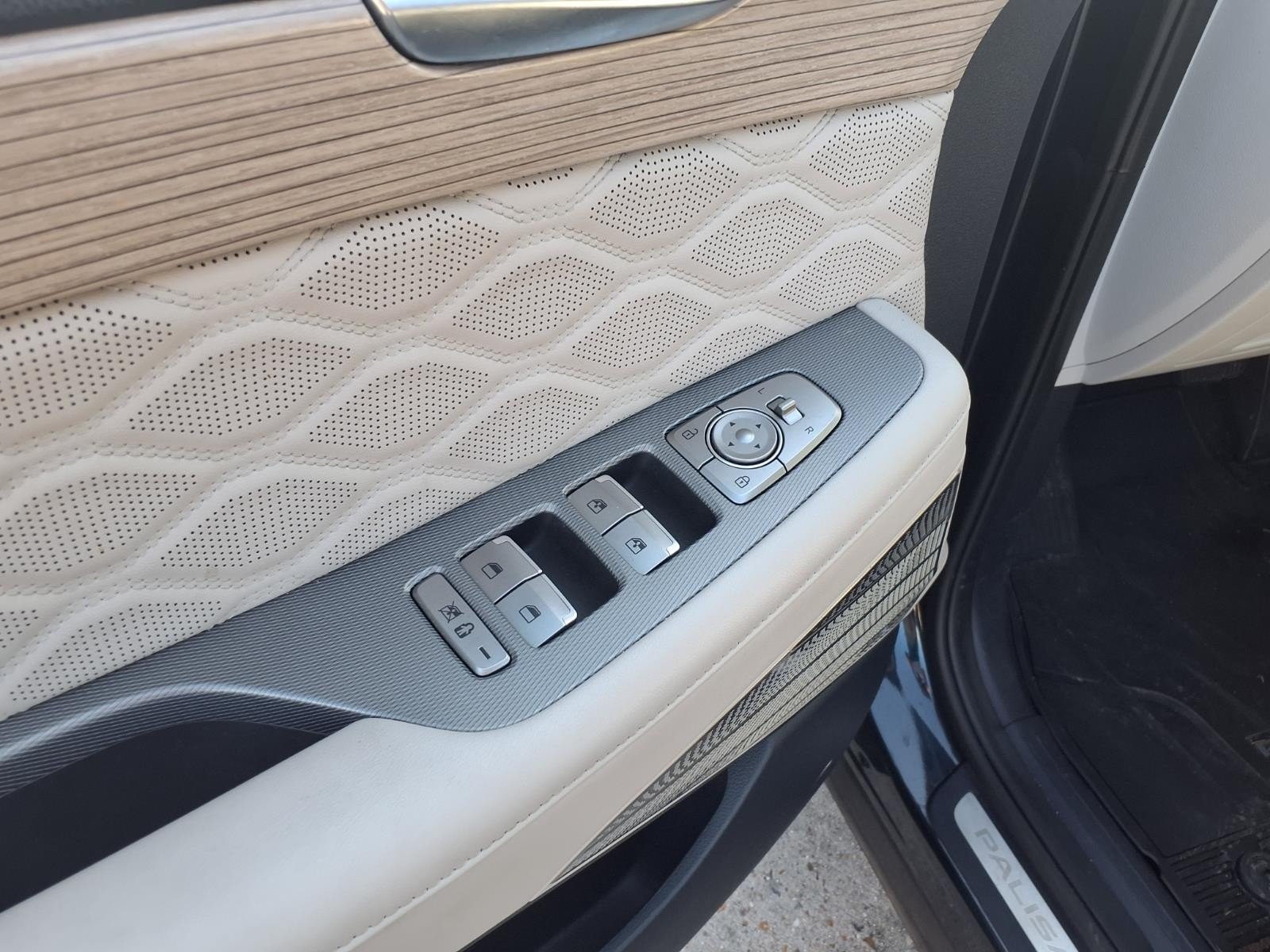 2021 Hyundai Palisade Calligraphy Black at Beck & Masten Kia