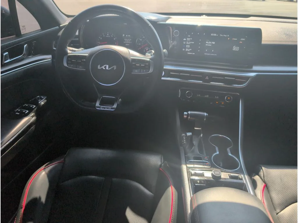 Used 2024 wolf gray Kia GT DCT FWD image 33