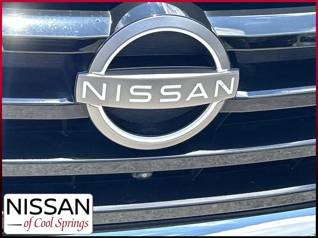 Used 2023 Blue Nissan Platinum image 11
