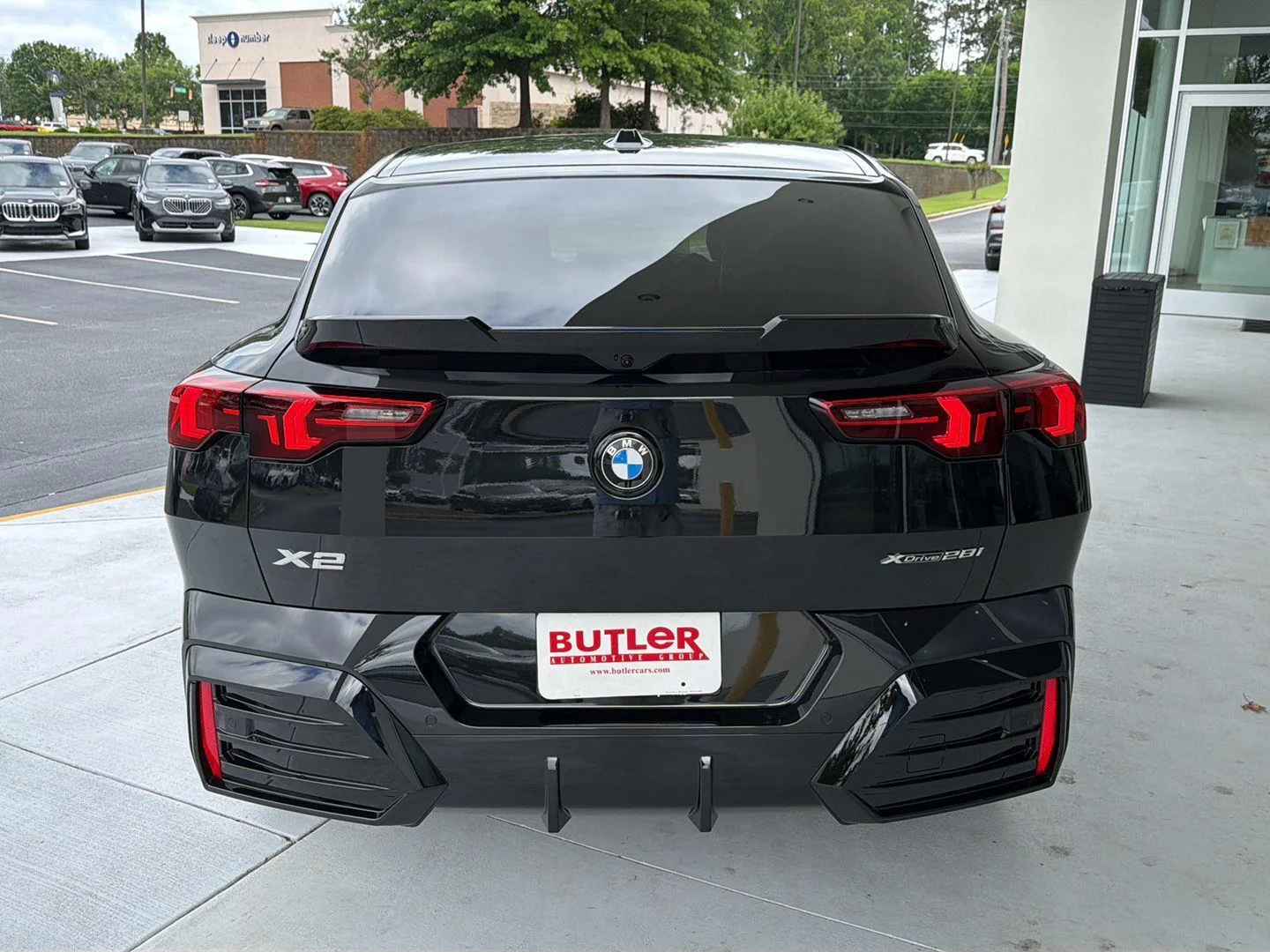 New 2026 Black Sapphire Metallic BMW xDrive28i image 5