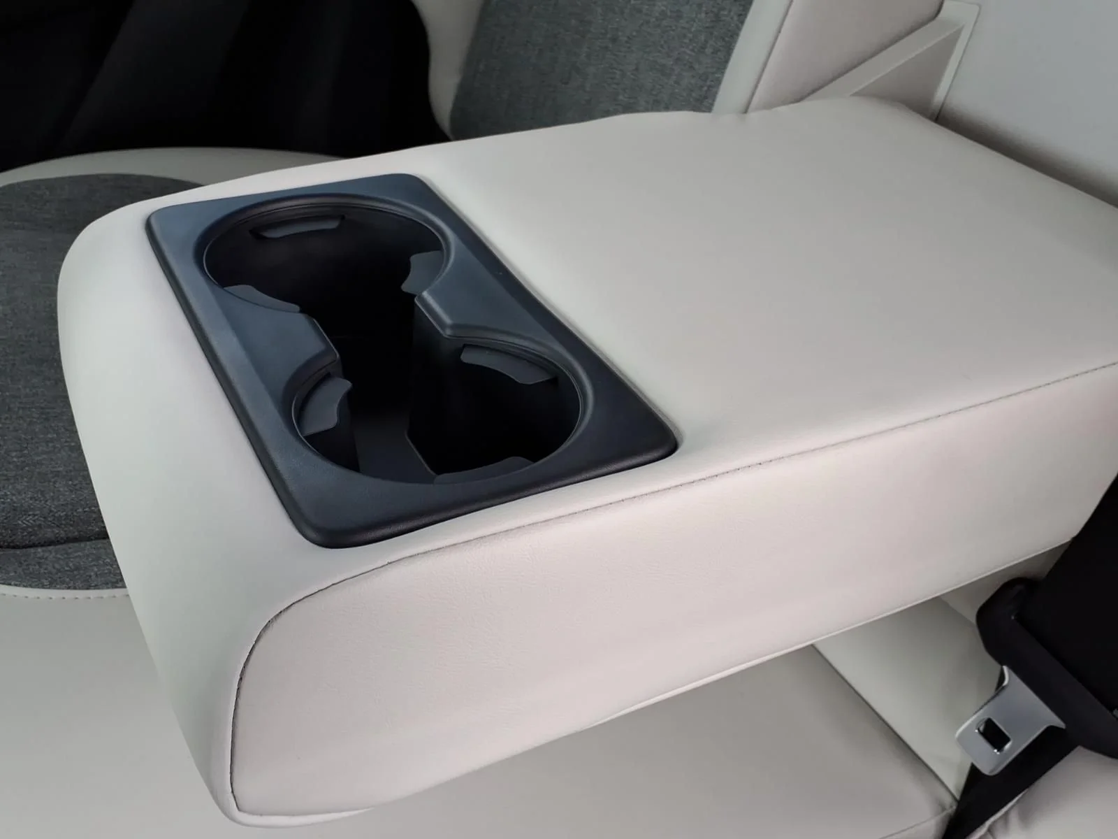 New 2026 Jet Black Mica Mazda 2.5 S Aire Edition image 14