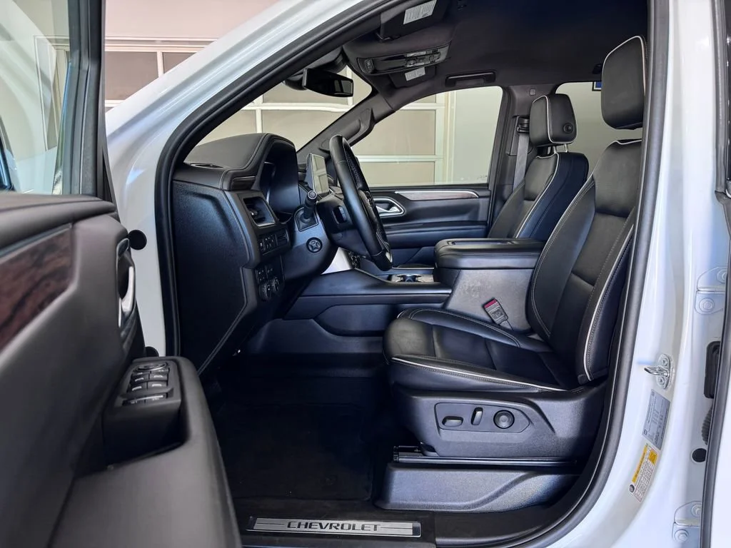 2024 Chevrolet Suburban Premier - Photo 13