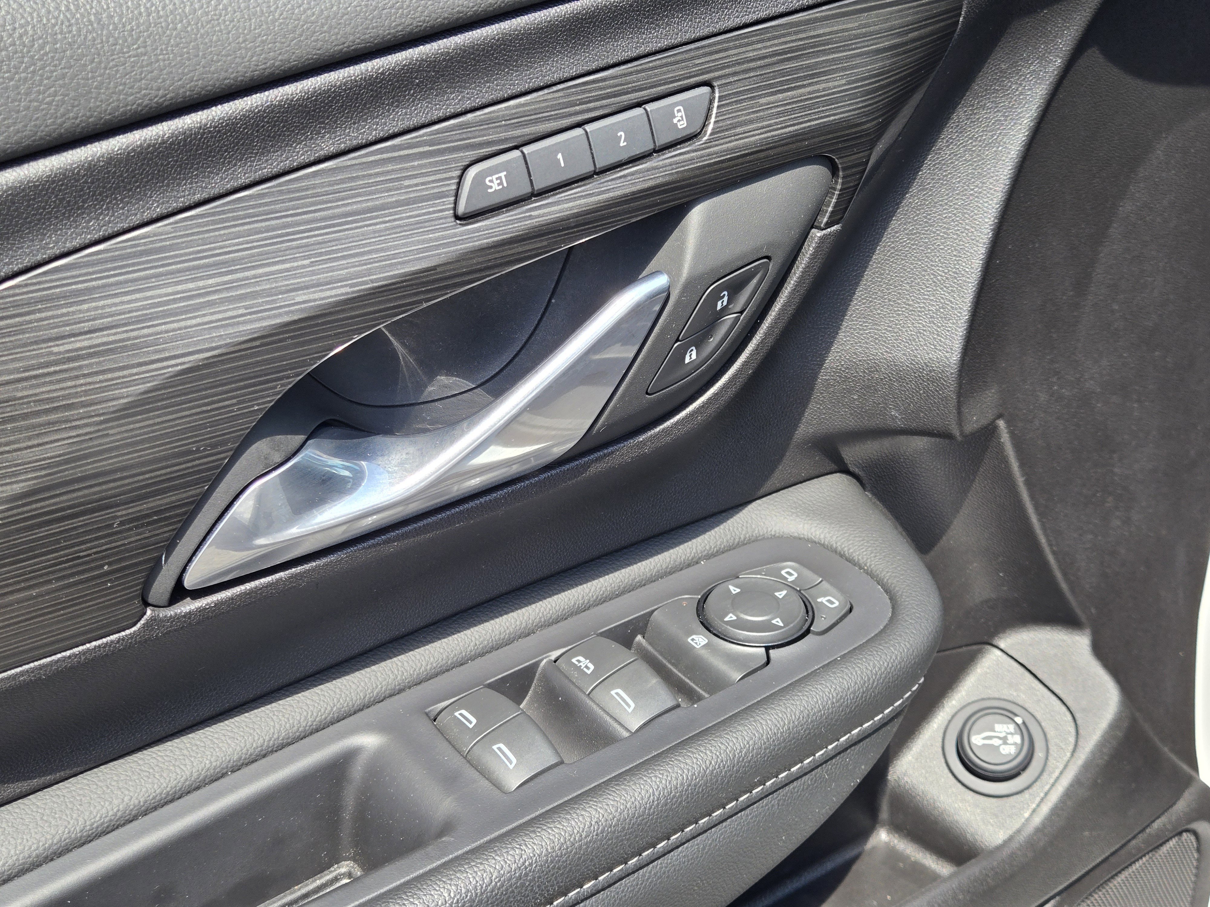 2024 GMC Terrain SLT - Photo 19
