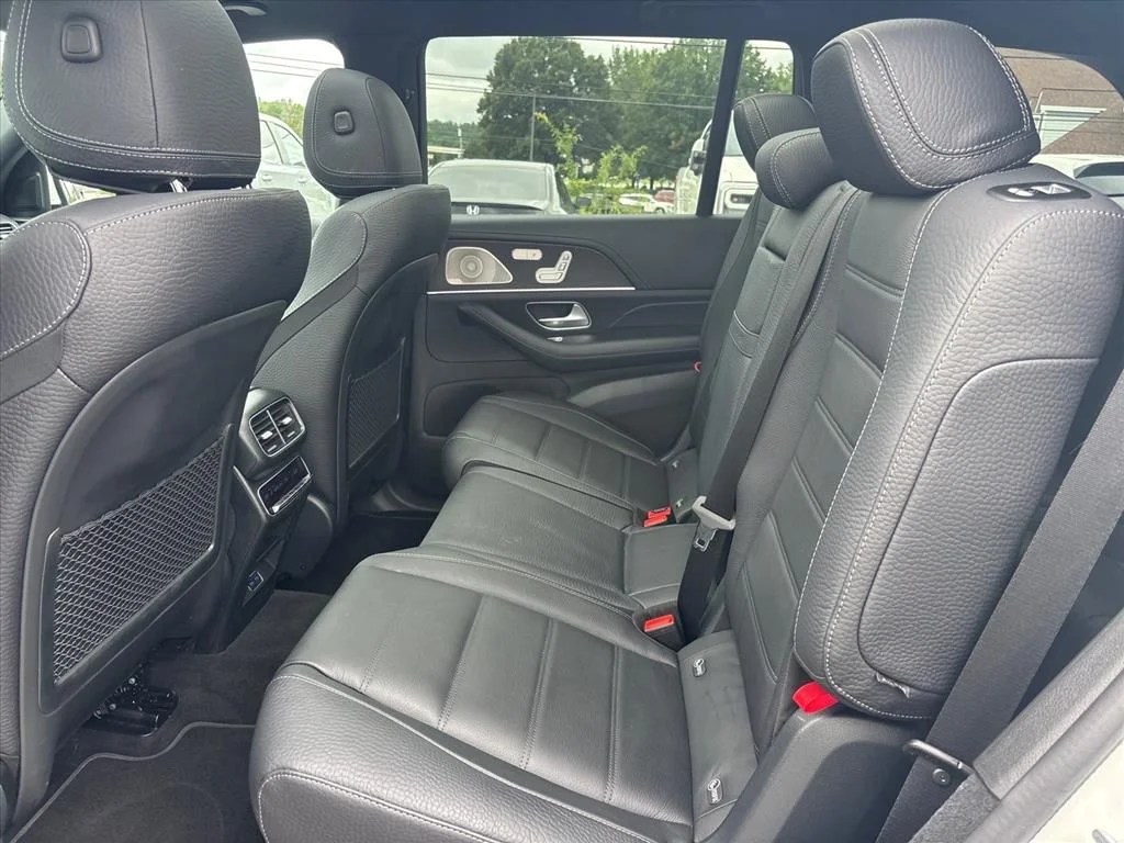 Used 2026 Polar White Mercedes-Benz GLS 450 image 16