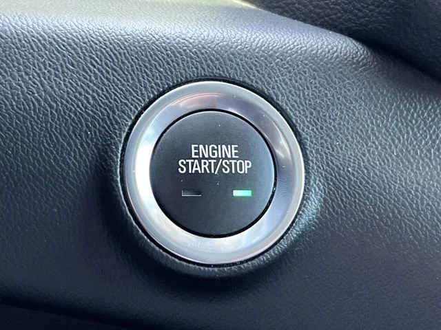 Used 2024  GMC SLT image 26