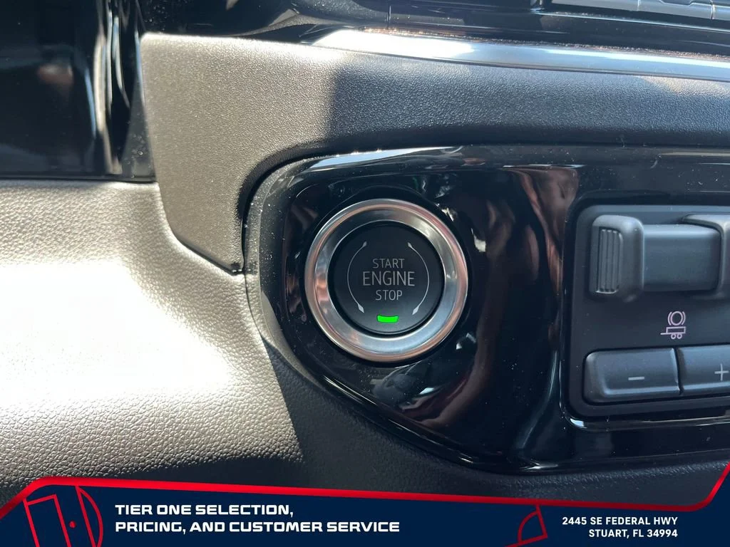 New 2026 Sterling Metallic GMC Elevation image 28