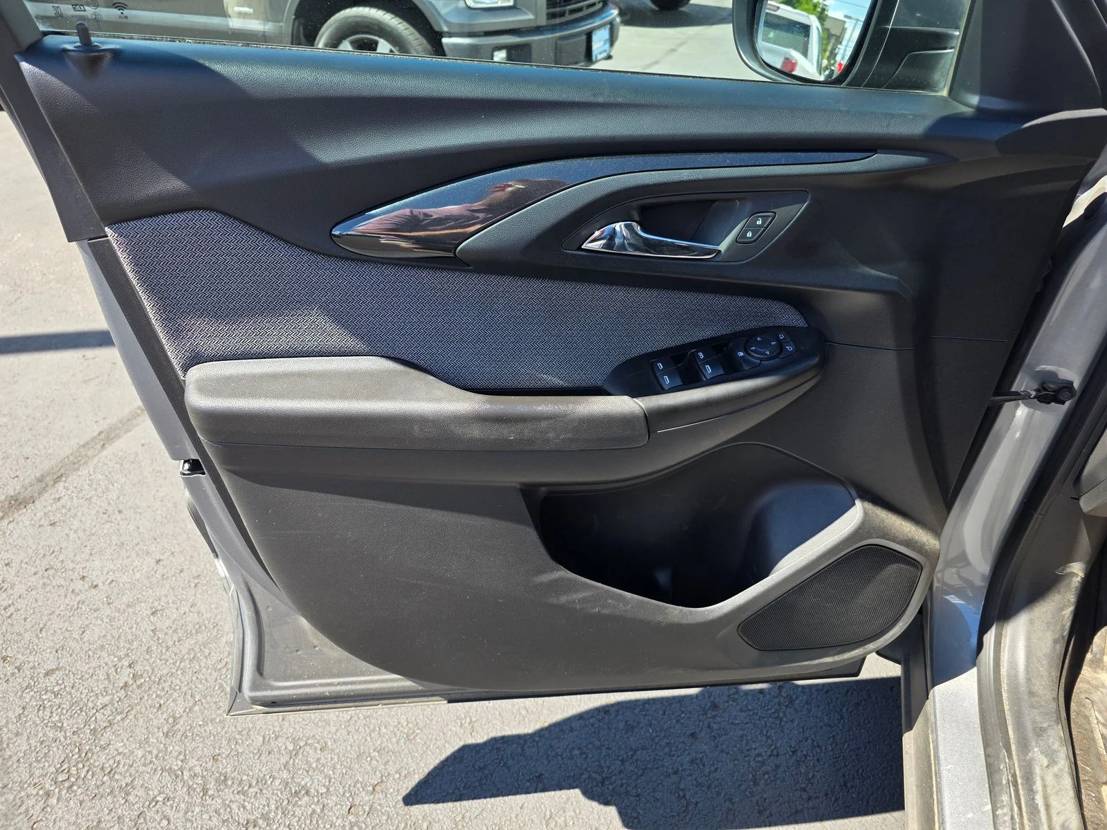 Used 2023 Sterling Gray Metallic Chevrolet LT image 11