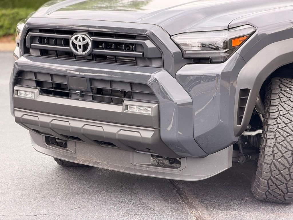 Used 2025  Toyota SR5 image 9
